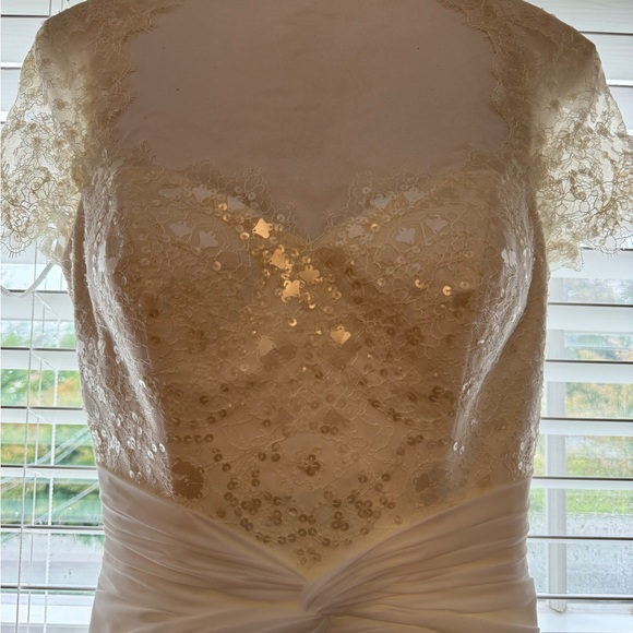 Never worn, 2014 Lamas Pronovias wedding dress in Off White, sz 38 - Picture 4 of 8